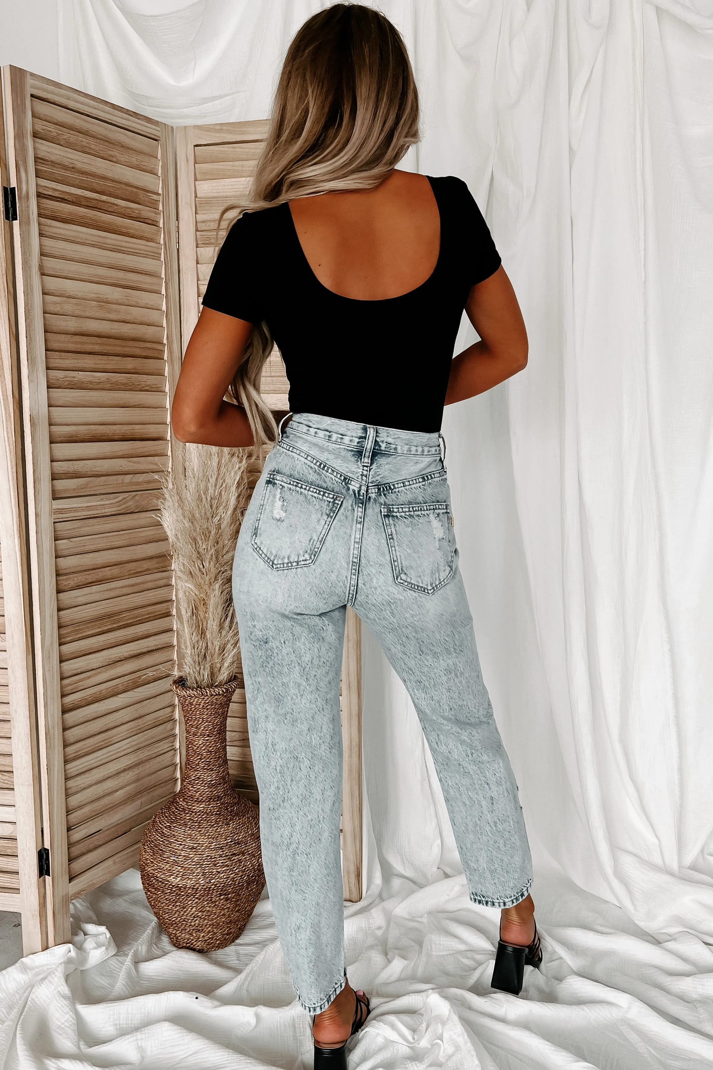 Maliah Short Sleeve Scoop Back Bodysuit (Black)