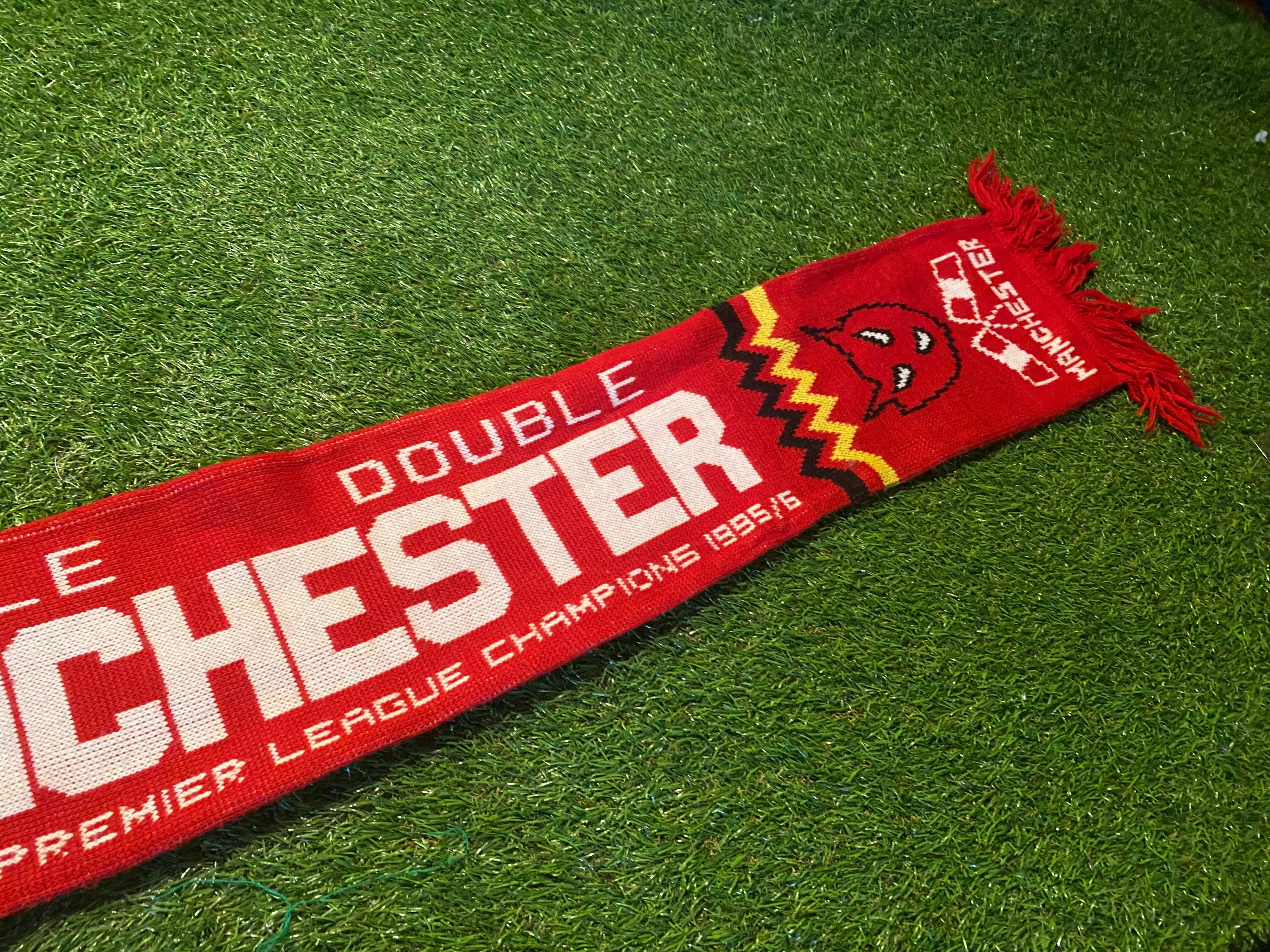Manchester United Rare 1995 Double Winners Soccer Football Full Size Adult Mans Scarf Scarves