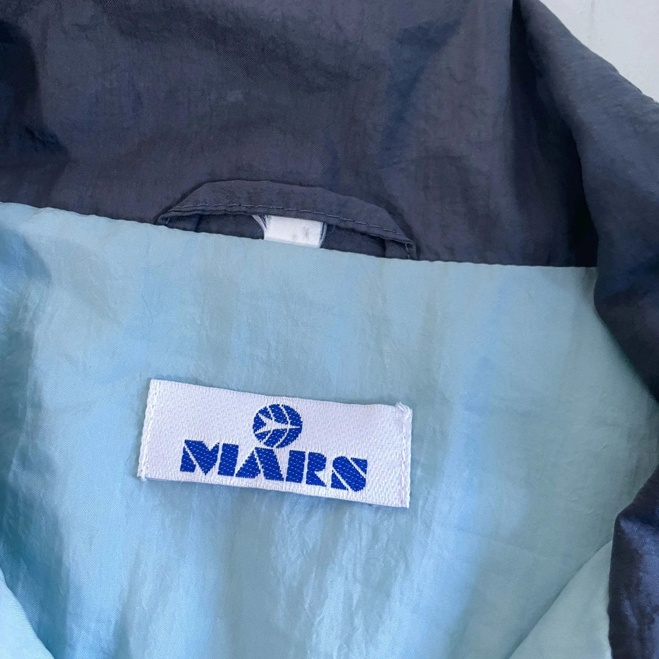 Vintage men Mars grey full zip polyester windbreaker jacket in L|L29 W25|SKU 6440