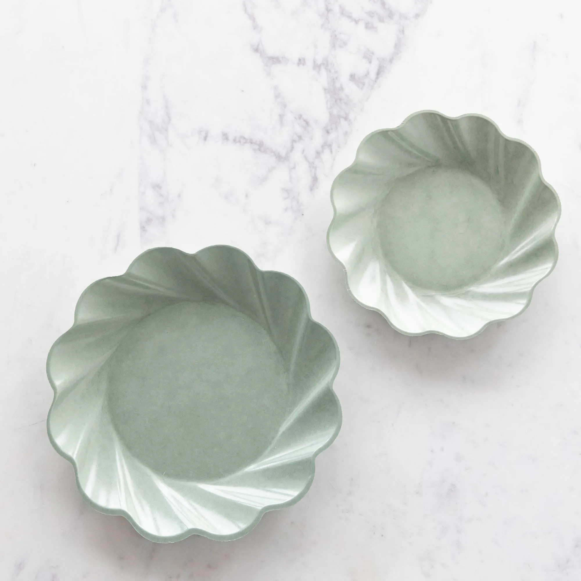 Wavy Eco Sage Plates
